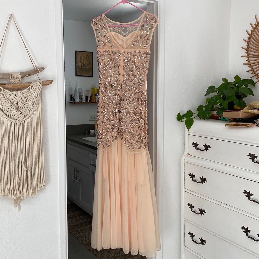 pretty guide beautiful dress